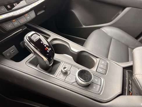 Certified 2022 Cadillac XT4 Premium Luxury w/ Enhanced Visibility Package image 21