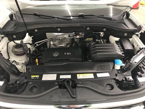 Used 2021 Volkswagen Atlas Cross Sport SE image 35