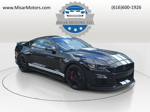 Used 2020 Ford Mustang Shelby GT500 w/ Technology Package RWD image 1