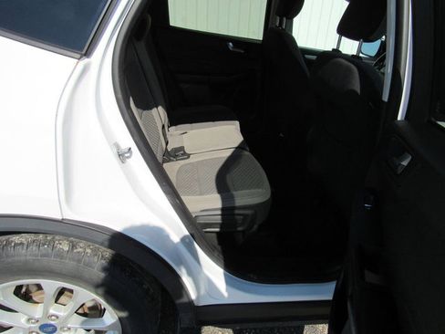 Used 2021 Ford Escape SE FWD image 18