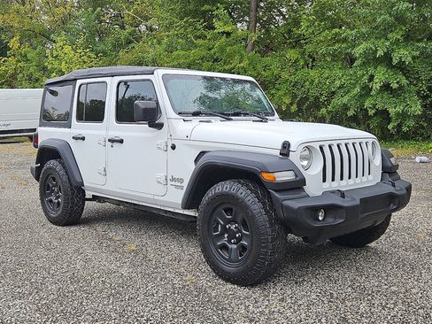 Used 2018 Jeep Wrangler Unlimited Sport image 7