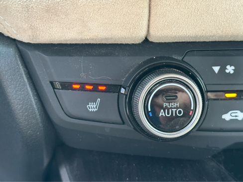 Used 2018 Honda Clarity Touring image 16