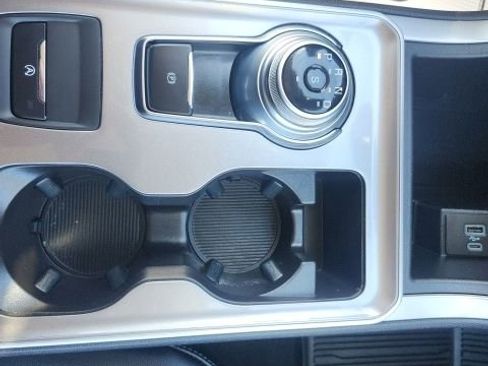 Used 2023 Ford Edge SEL w/ Convenience Package image 29