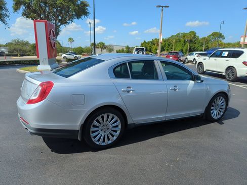 Used 2013 Lincoln MKS FWD image 5