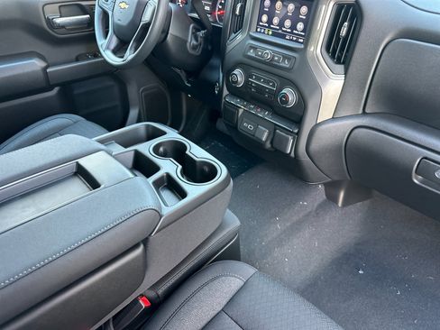 New 2026 Chevrolet Silverado 1500 Custom w/ LPO, Dark Essentials Package image 17