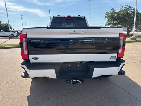 Used 2025 Ford F450 Platinum w/ FX4 Off-Road Package AWD/4WD image 6