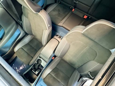 Used 2023 Volvo XC40 Recharge Ultimate image 20