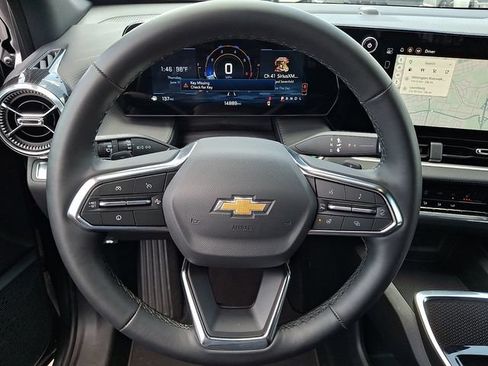Used 2026 Chevrolet Equinox LT FWD image 15
