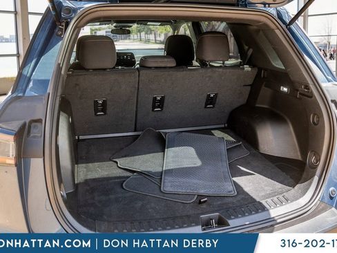 Used 2025 Chevrolet Equinox LT FWD image 28