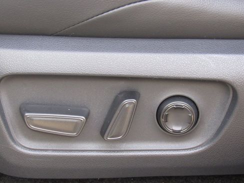 Certified 2025 Toyota 4Runner TRD Off-Road Premium image 13