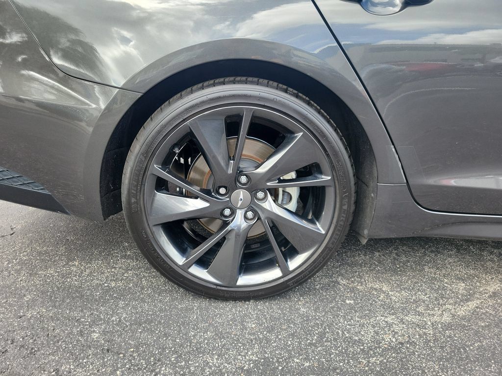 Used 2023 Genesis G70 2.0T w/ Sport Prestige Package RWD image 5