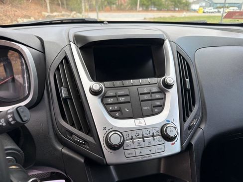 Used 2017 Chevrolet Equinox LS image 10