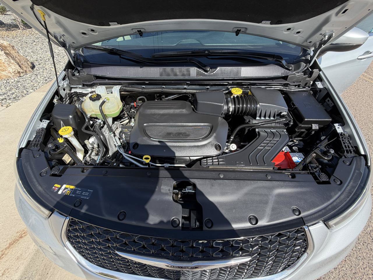 Used 2023 Chrysler Pacifica Touring-L FWD image 25