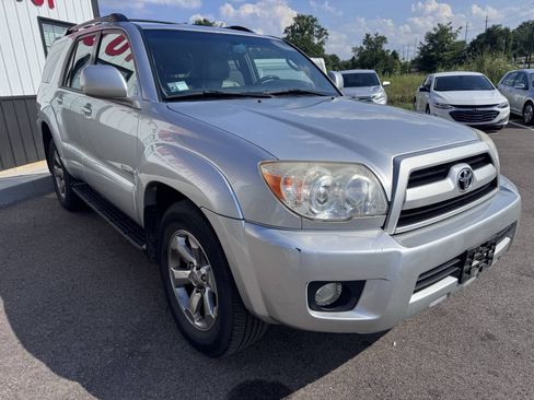 Used 2008 Toyota 4Runner Limited w/ Limited Extra Value Pkg 1 RWD image 6