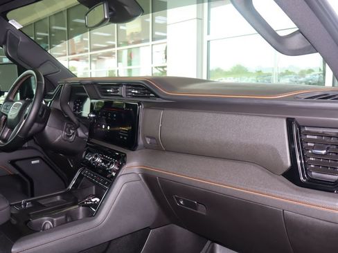 Used 2025 GMC Sierra 2500 AT4 AWD/4WD image 47