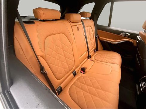 Used 2023 BMW X5 sDrive40i w/ Luxury Seating Package RWD image 18
