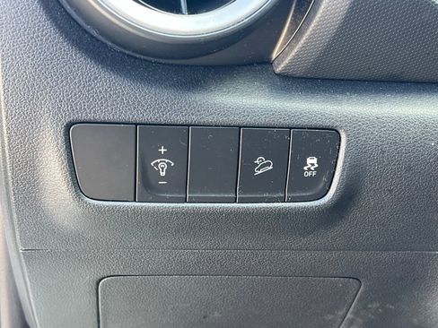 Used 2022 Hyundai Kona SEL w/ Convenience Package image 25