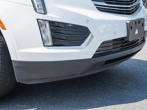 Used 2017 Cadillac XT5 Luxury w/ Driver Awareness Package AWD/4WD image 16