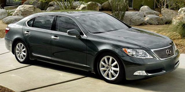 Used 2009 Lexus LS 460 w/ Comfort Pkg RWD image 1