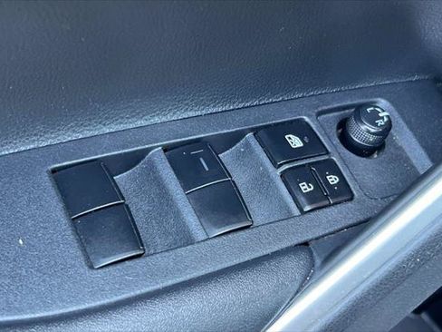 Certified 2023 Toyota Corolla Cross LE FWD image 13