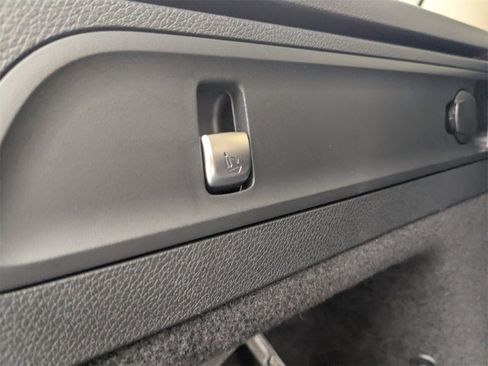 Used 2022 Mercedes-Benz GLC 300 image 15