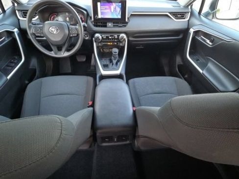 Used 2025 Toyota RAV4 XLE AWD/4WD image 14