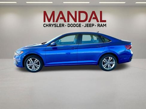 Used 2024 Volkswagen Jetta SE FWD image 8
