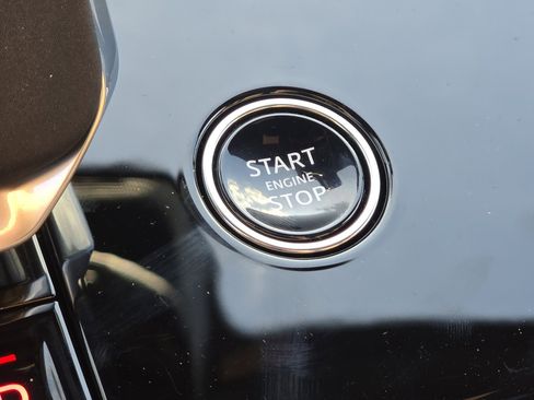 New 2026 Land Rover Range Rover Sport SE image 11