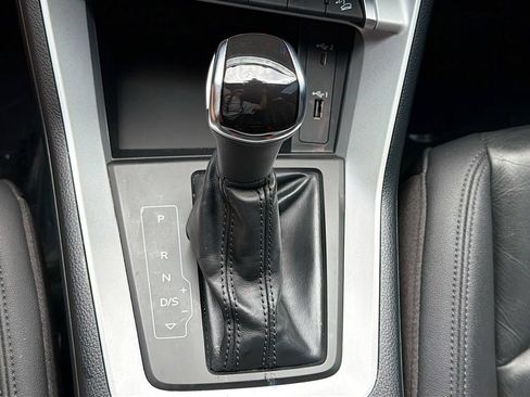 Used 2021 Audi Q3 2.0T Premium w/ Convenience Package AWD/4WD image 28