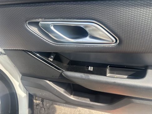 Used 2020 Land Rover Range Rover Velar R-Dynamic S AWD/4WD image 13