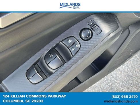 Used 2024 Nissan Altima 2.5 SV FWD image 17