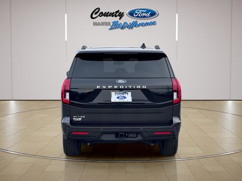 New 2026 Ford Expedition Active image 11