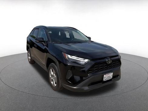 Used 2025 Toyota RAV4 XLE w/ Weather Package FWD image 3