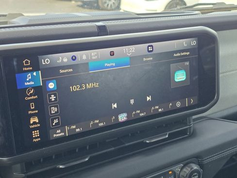 Used 2025 Jeep Wrangler Sahara w/ Technology Group image 23