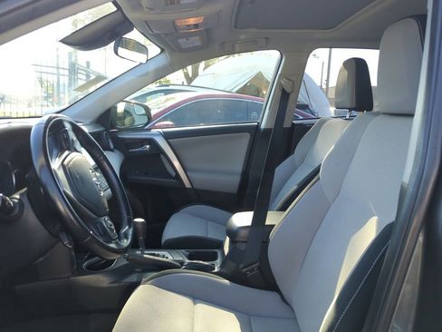 Used 2017 Toyota RAV4 XLE w/ Carpet Mat Package AWD/4WD image 6