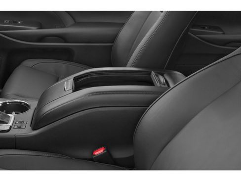 Used 2019 Toyota Highlander XLE image 12