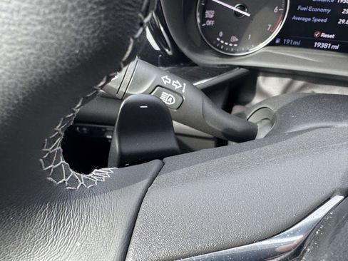 Used 2023 Buick Envision Essence image 37