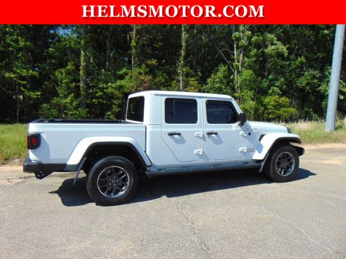 Used 2023 Jeep Gladiator Overland AWD/4WD image 8