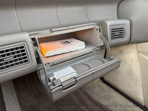 Used 1993 Cadillac Allante FWD image 56