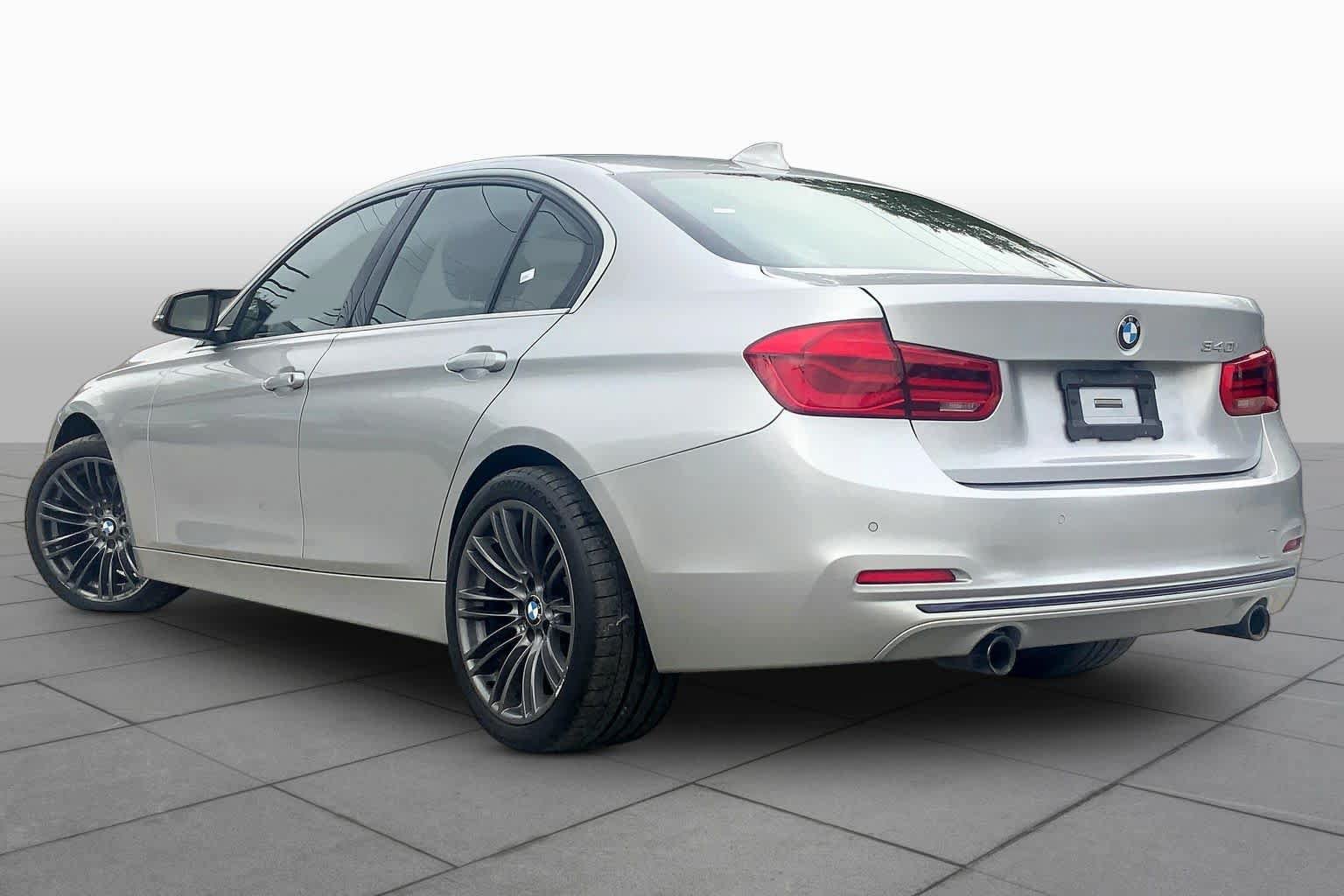 Used 2016 BMW 340i Sedan RWD image 12