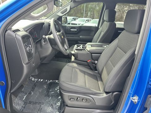 Used 2025 Chevrolet Silverado 1500 Custom image 16