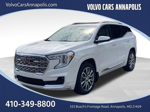 Used 2023 GMC Terrain Denali w/ Denali Premium Package AWD/4WD image 3