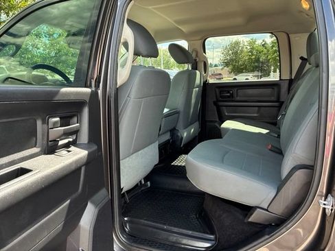 Used 2016 RAM 2500 Tradesman w/ Chrome Appearance Group AWD/4WD image 17
