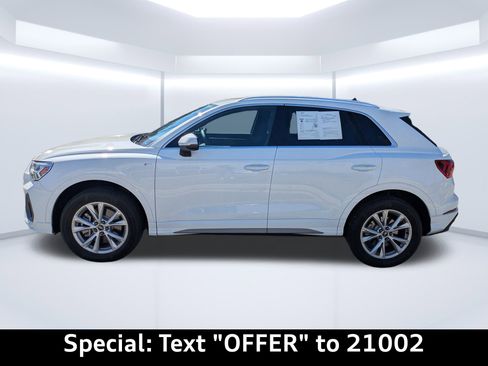 Used 2025 Audi Q3 2.0T Premium w/ Convenience Package image 6