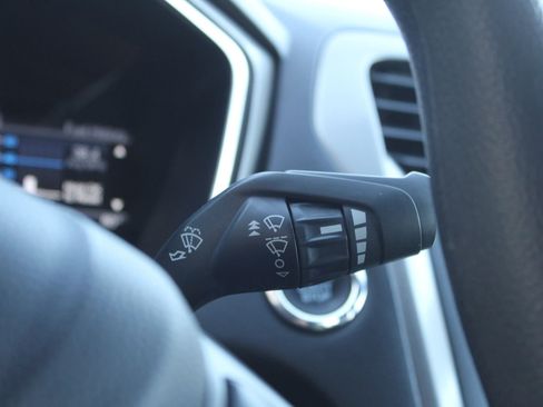 Used 2018 Ford Fusion SE FWD image 28