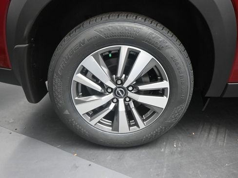 New 2026 Nissan Pathfinder SL image 22