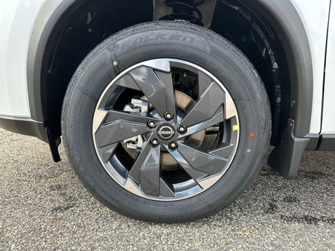 New 2026 Nissan Rogue SV w/ Cold Weather Package FWD image 11