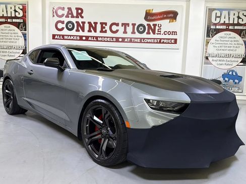 Used 2023 Chevrolet Camaro SS RWD image 2