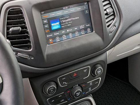 Used 2018 Jeep Compass Latitude w/ Popular Equipment Group image 18