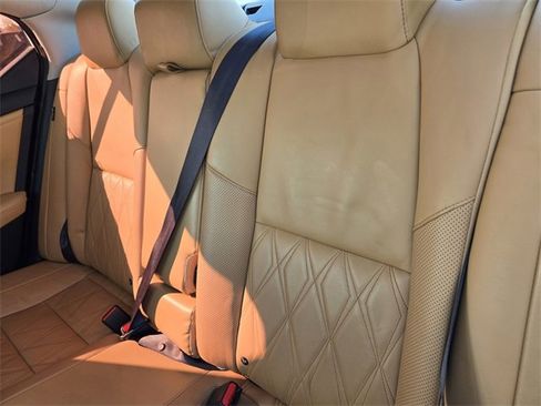 Used 2020 Nissan Sentra SV w/ SV Premium Package image 12